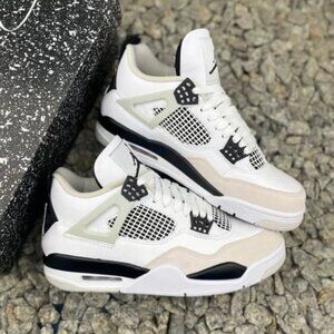 Air Jordan 4 Retro 'Military Black